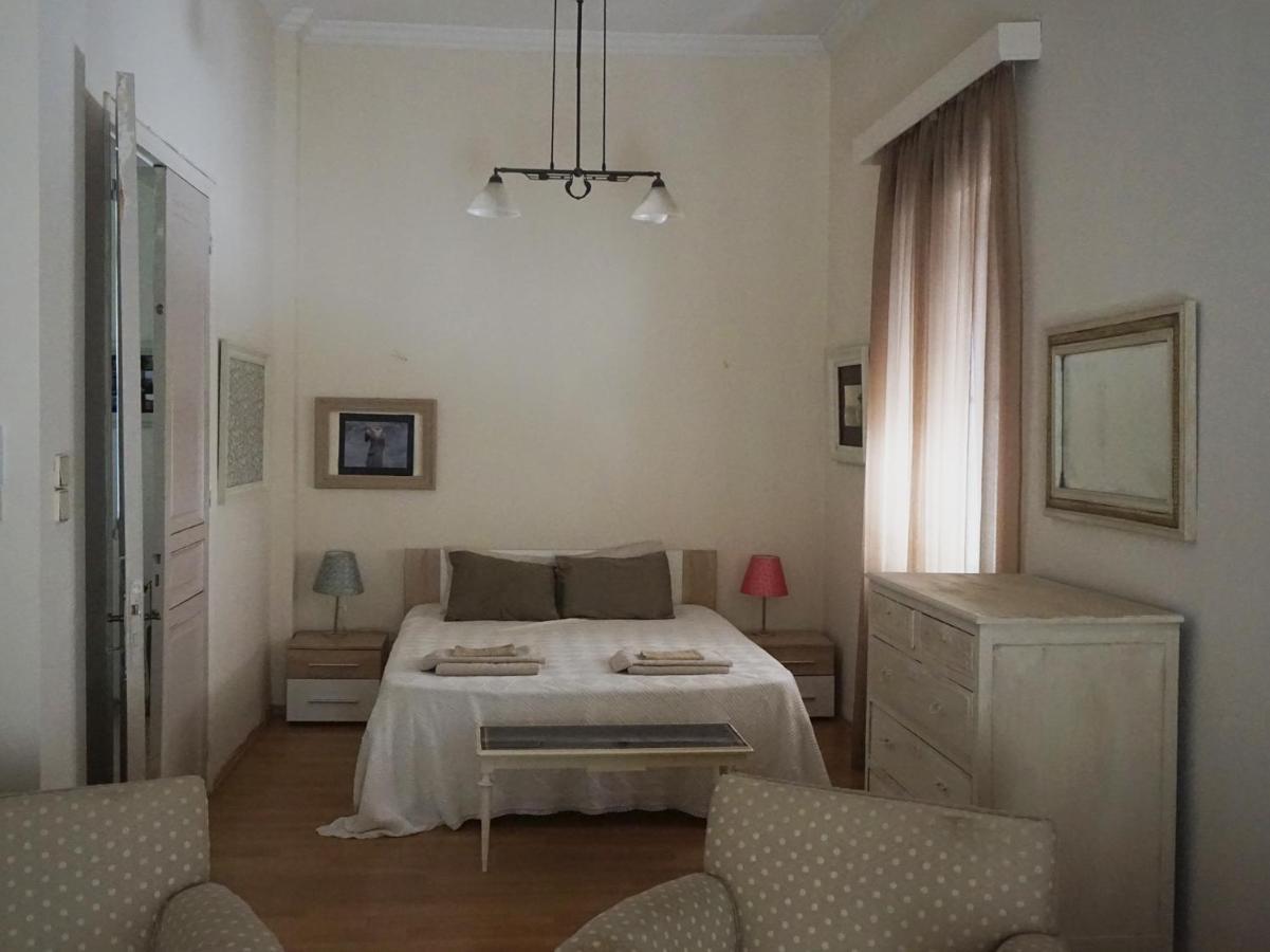 شقة أثينا  في Independent Entrance Apt - 130M2 - Garden - Private Parking المظهر الخارجي الصورة