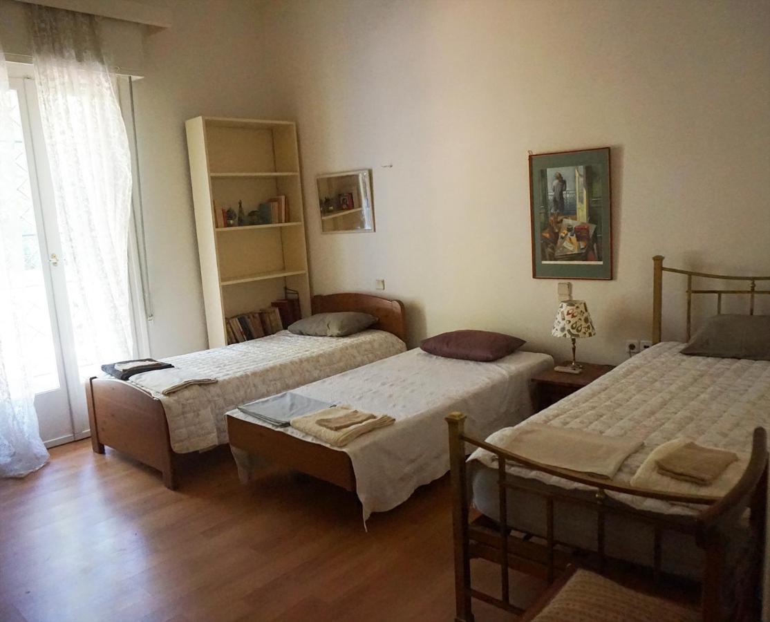 شقة أثينا  في Independent Entrance Apt - 130M2 - Garden - Private Parking المظهر الخارجي الصورة