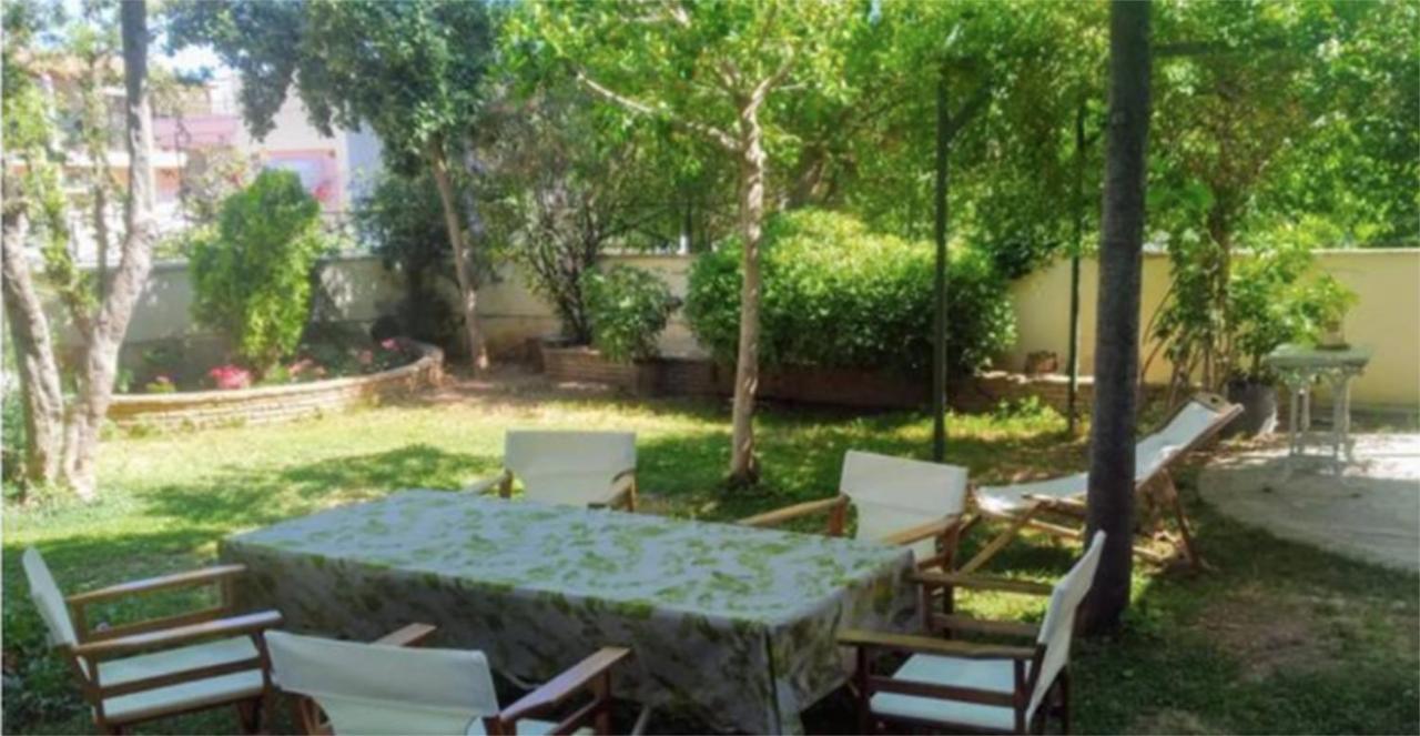شقة أثينا  في Independent Entrance Apt - 130M2 - Garden - Private Parking المظهر الخارجي الصورة